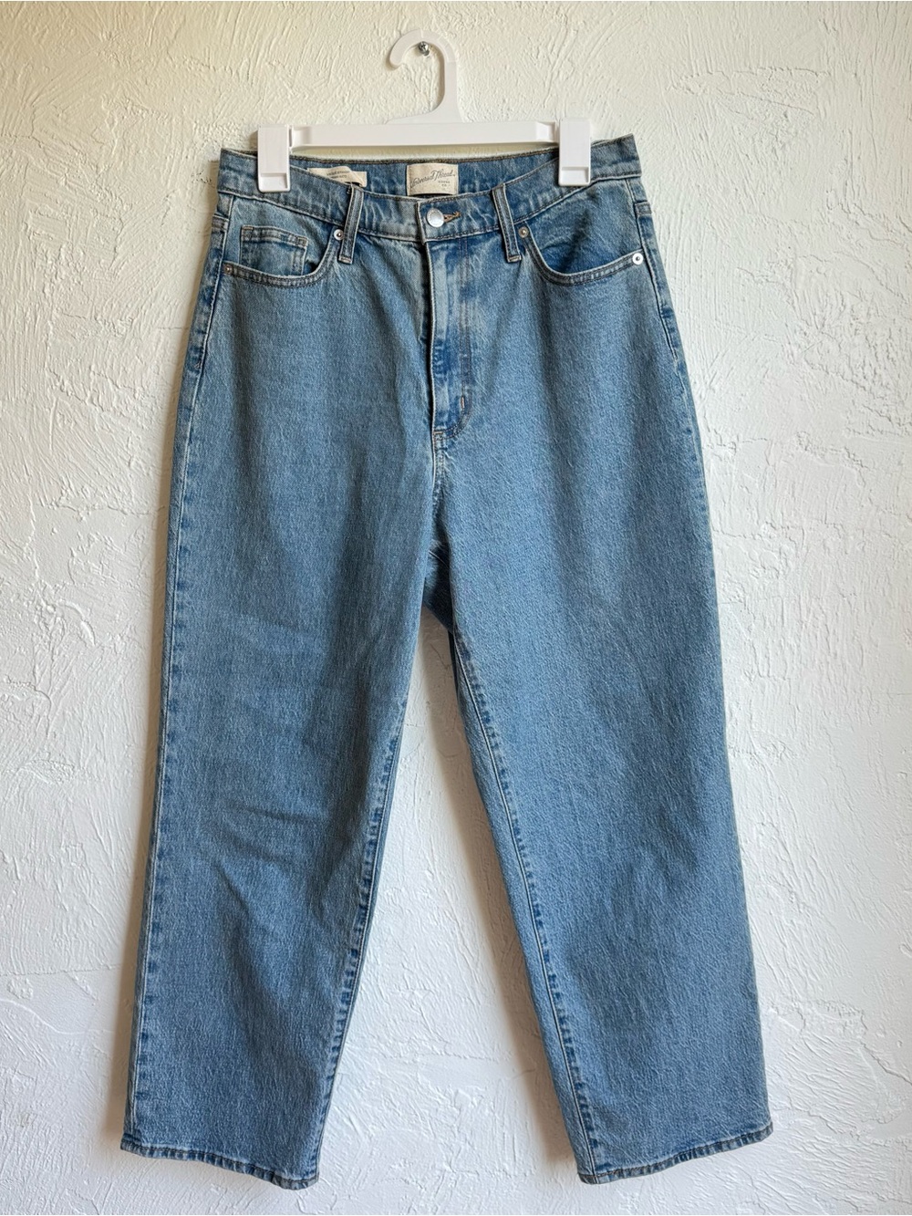 Universal Thread Women's Straight Leg Jeans
